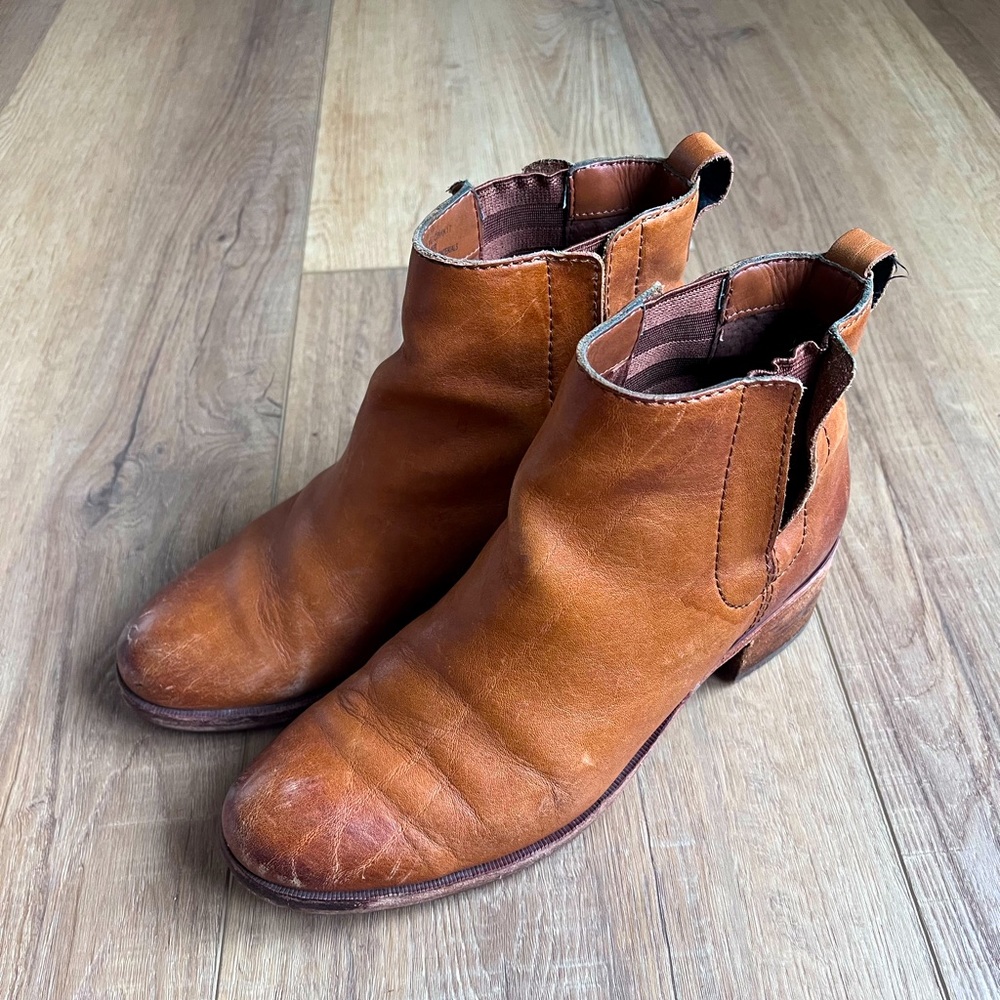 Korkease Leather Chelsea Cognac Boot